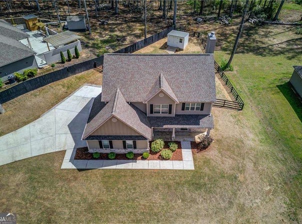 13 Creekside, Winder, GA 30680
