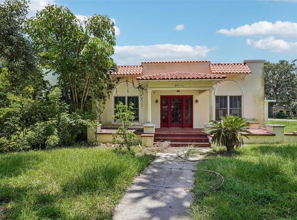 302 E OAKLAND AVENUE, OAKLAND, FL 34760