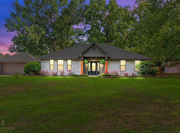 6105 Shadow wood Drive, Shreveport, LA 71107