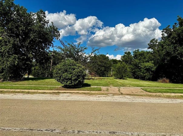 410 N East Street, Seymour, TX 76380
