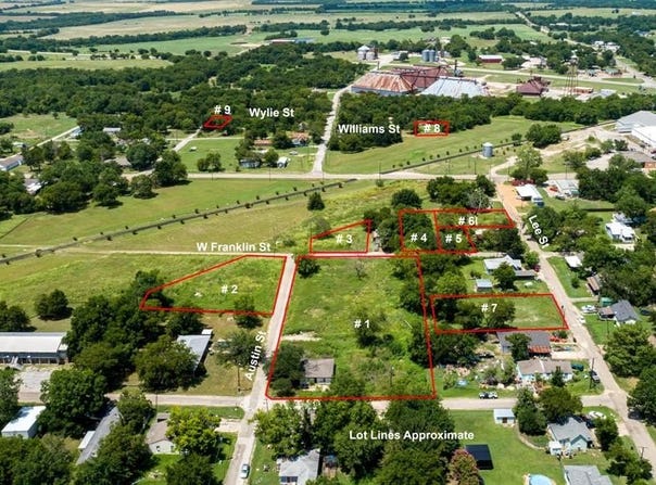 217 S Austin Street, Wolfe City, TX 75496