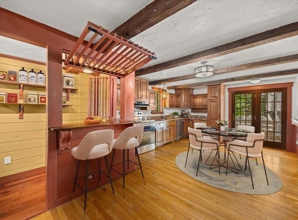 54 Liberty St, Randolph, MA 02368