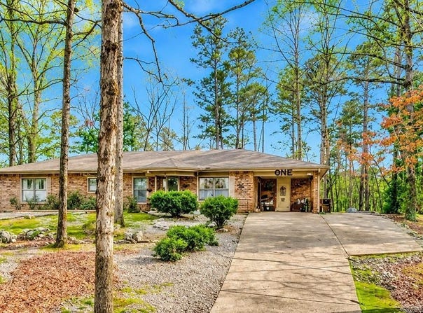 1 Montserrat, Hot Springs Village, AR 71909