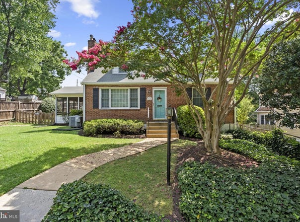 2835 W GEORGE MASON ROAD, FALLS CHURCH, VA 22042