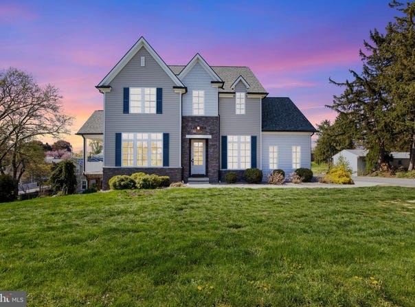 701 E WINDING HILL ROAD, MECHANICSBURG, PA 17055