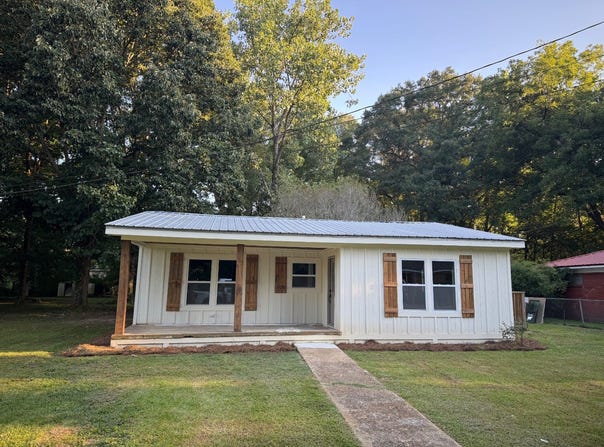 215  Pearl Street, Winona, MS 38967