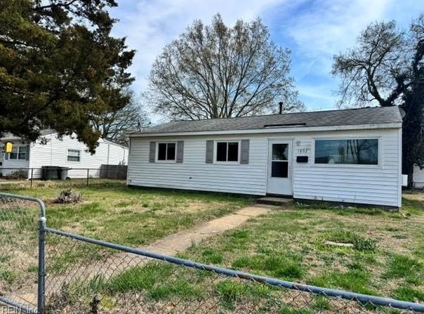 1802 Moger Drive, Hampton, VA 23663