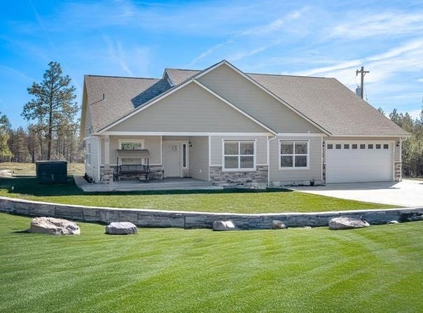 15207 S Whitehouse Ln, Cheney, WA 99004