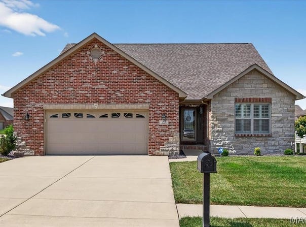 201 Yukon Court, Waterloo, IL 62298