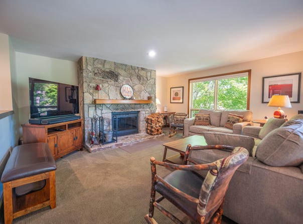 4E Trailside Village Way, Dover, VT 05356