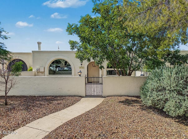 4887 N Cameo Lane, Tucson, AZ 85750