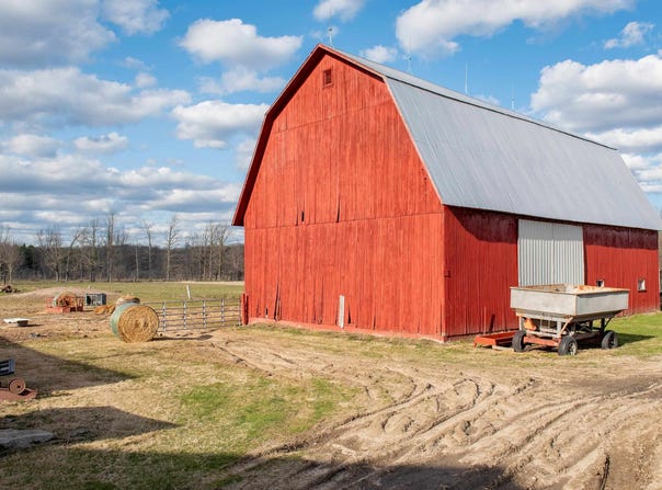 680 W Stewart, Midland, MI 48640