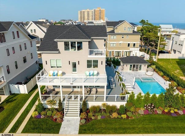 109 S Oxford Ave, Ventnor, NJ 08406