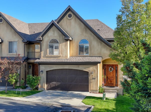 1842 E ROUEN Cir, Holladay, UT 84117