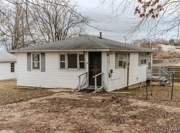 922 Oak Lane Drive, Rolla, MO 65401