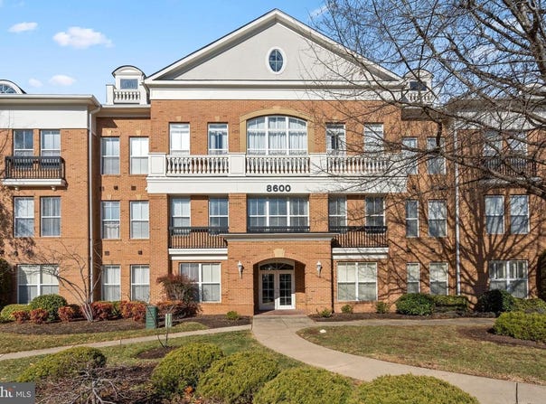 8600 LIBERTY TRL #102, MANASSAS, VA 20110