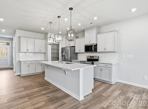 2525 Hedgecliff Road, Kannapolis, NC 28025
