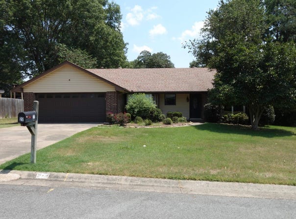 27 Kensington Dr., Conway, AR 72034