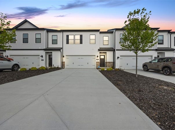 106 Delmonica, Chartiers, PA 15301