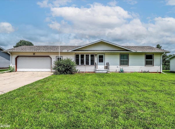 105 Linden Drive, Woodbine, IA 51579