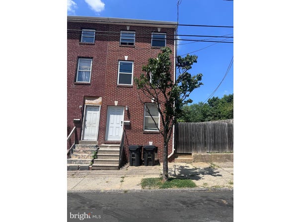 2215 N MARKET STREET, WILMINGTON, DE 19802