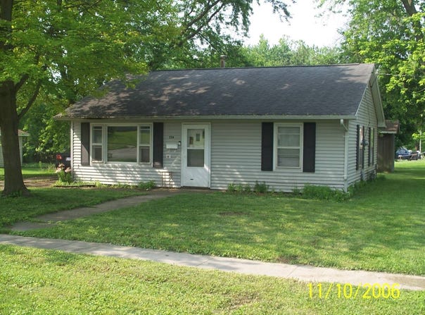 324 E Springfield St, Virginia, IL 62691