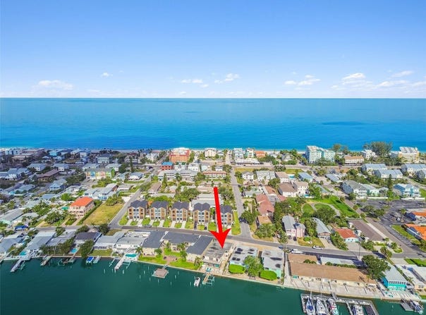 2211 BAY BOULEVARD, INDIAN ROCKS BEACH, FL 33785
