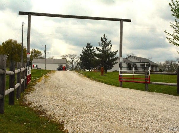 9809 Highway Y, Bowling Green, MO 63334