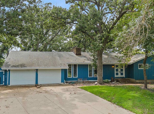 7 Timberlane Drive, Clear Lake, IA 50401