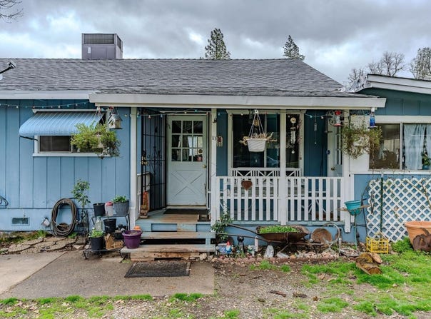 5563 Eagleview Drive, Mountain Ranch, CA 95246