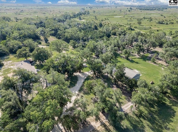 14117 E 17th Ave, Buhler, KS 67522
