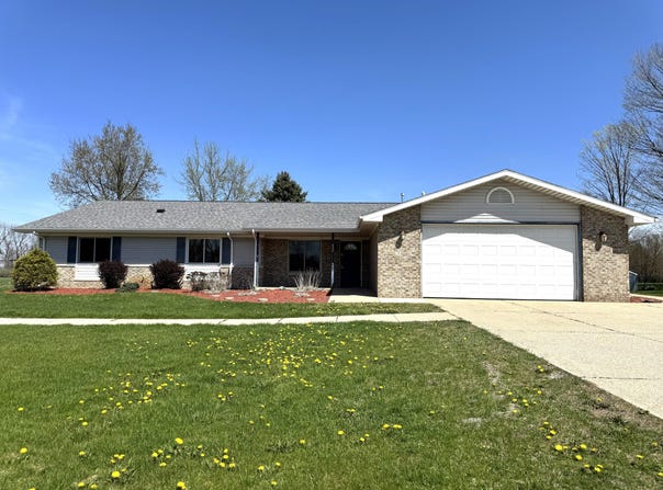 804 Cornell Road, Quincy, MI 49082