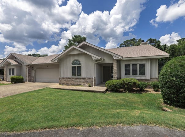 9 Isla Mujeres Court, Hot Springs Village, AR 71909