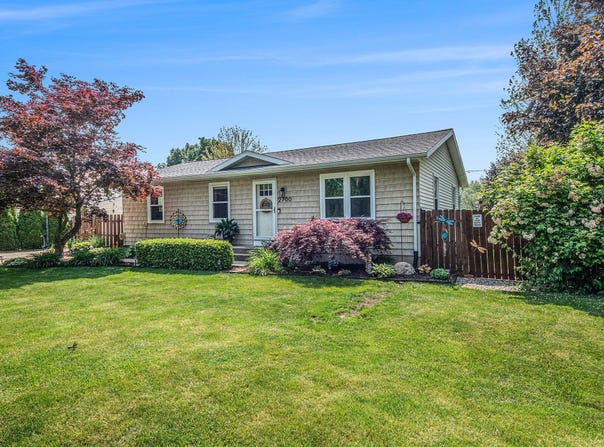 2700 Norfolk Road SE, Grand Rapids, MI 49506
