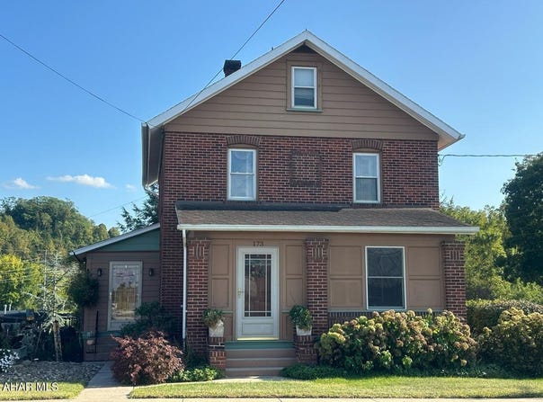 173 S Montgomery Street, Hollidaysburg, PA 16648