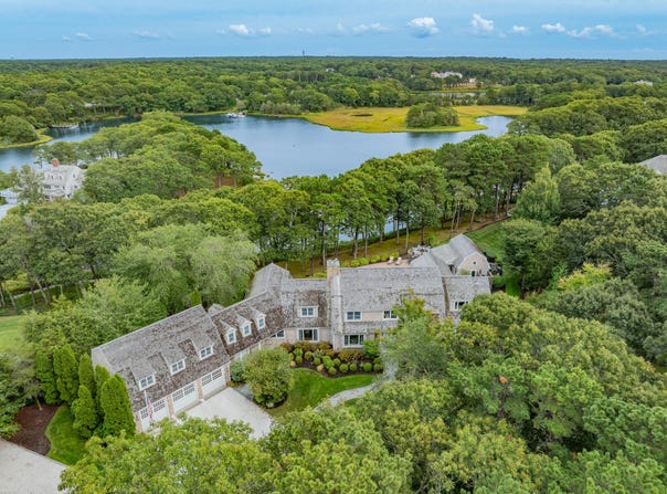 359 Baxter Neck Road, Marstons Mills, MA 02648