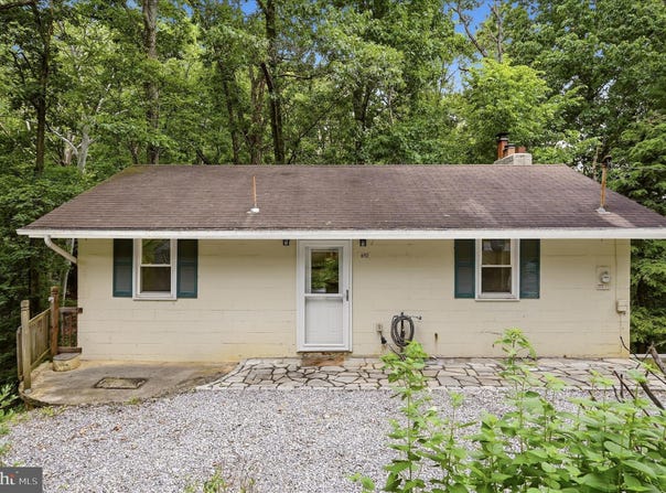 692 LAUREL Lane, BLUEMONT, VA 20135