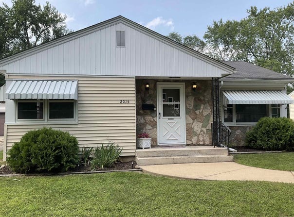 2015 Dresden, ROCKFORD, IL 61103