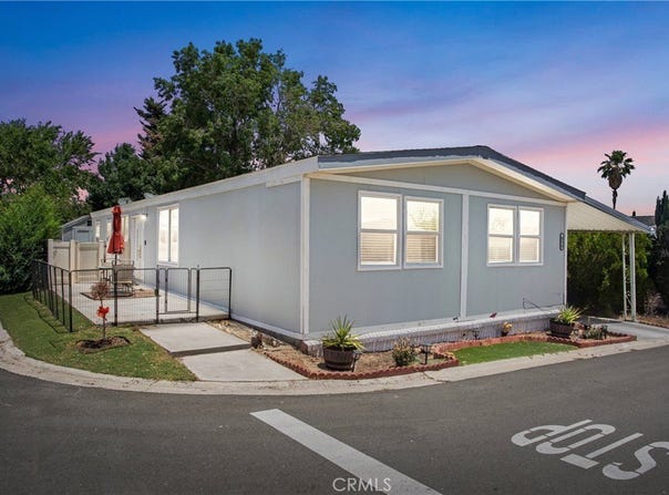 20683 Waalew SPC B54 Road, Apple Valley, CA 92307
