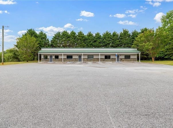 144 Commerce Parkway, Cornelia, GA 30531