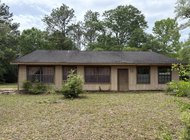 1655 U.S. 90, Baker, FL 32531