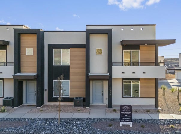 1743 S Wahweap Way, Washington, UT 84780