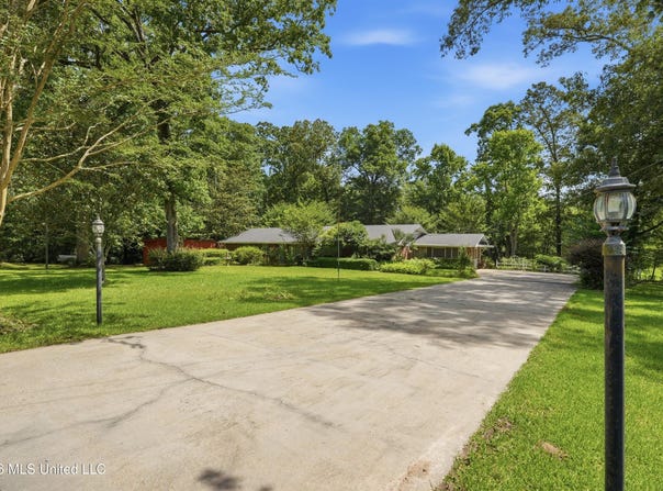 3073 Highway 483, Morton, MS 39117
