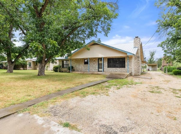 810 Wheeler St, Mason, TX 76856