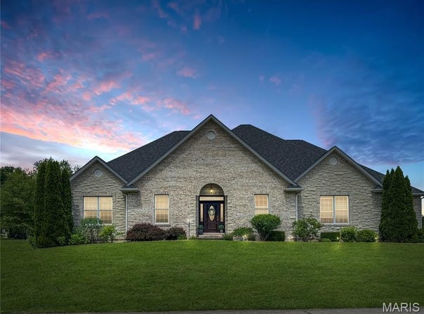 495 Oak Field Court, Washington, MO 63090