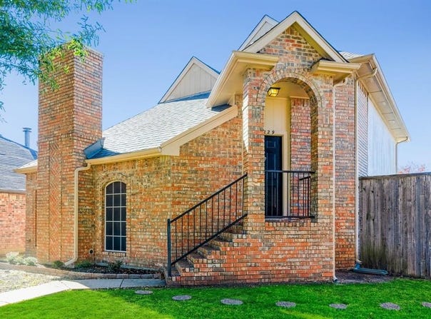 2229 Silverthorn Lane, Flower Mound, TX 75028