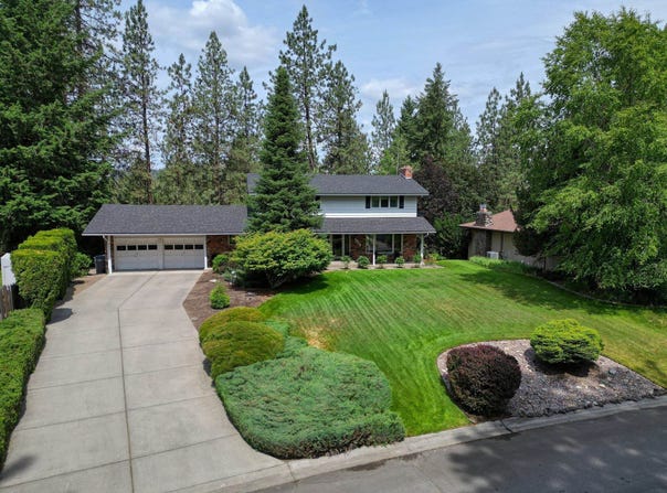 1026 W Bellwood Dr, Spokane, WA 99218