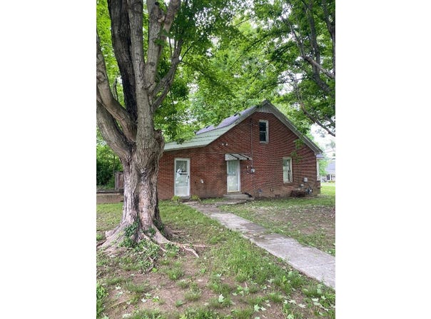 1019 W Cedar Street, Franklin City, KY 42134