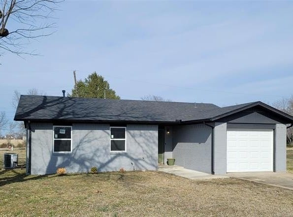 802 E Knisley Avenue, Checotah, OK 74426