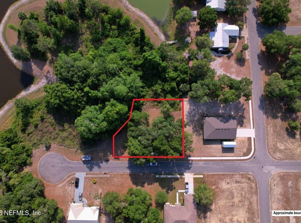 204 VILLAGE Drive, Welaka, FL 32193